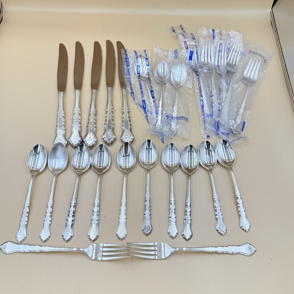1847 Rogers Bros Silver Plated 25pc Flatware Incomplete Set Vintage 1940s